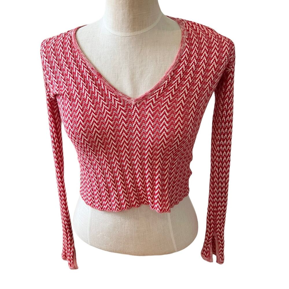 Urban Outfitters Cropped long sleeve Top red white zig zag print S